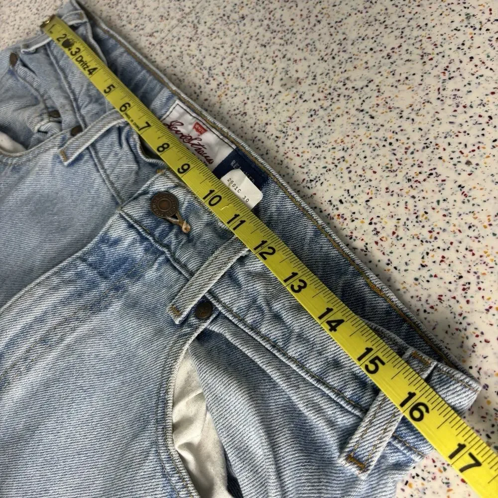 Vintage 90’s LEVI 540 Orange Tab Relaxed Fit Men’s Light Blue Denim Jeans 35x30